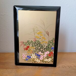Japanese Lacquerware Floral Design Photo Stand
